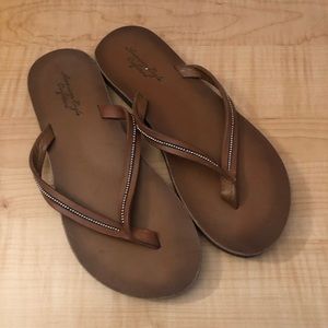 American Eagle Flip Flops